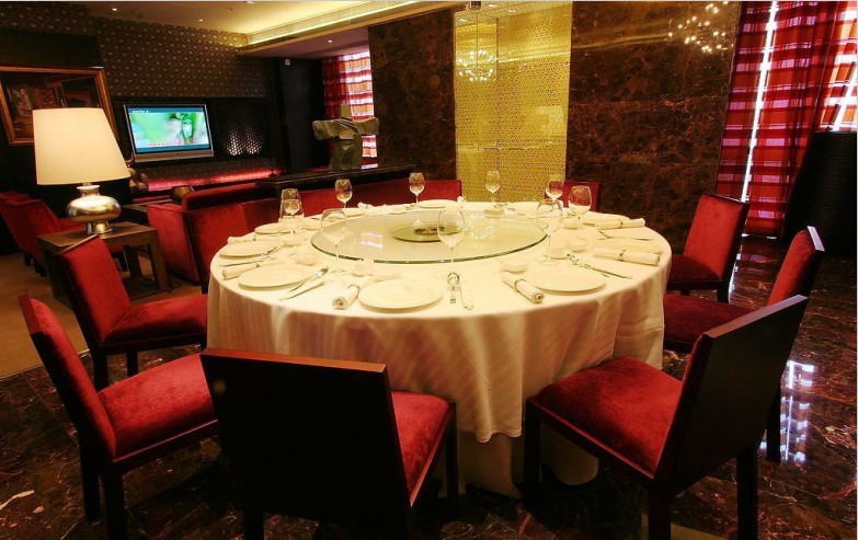 济南酒店设备回收、桌椅、厨房用具回收，后厨设备回收。